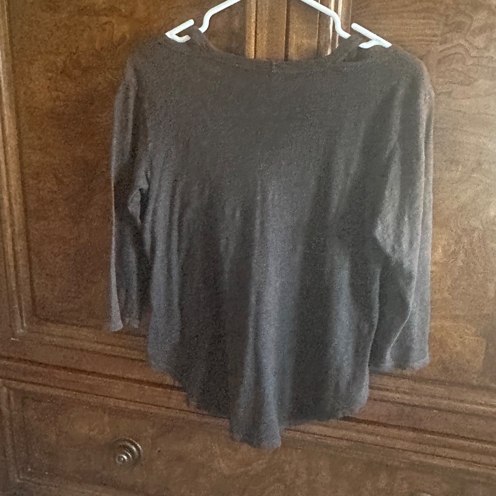 cold shoulder top - Picture 2 of 2